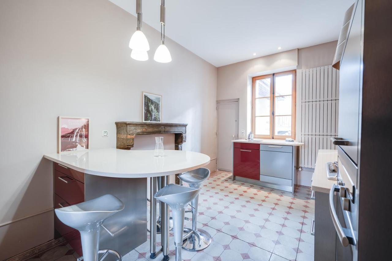 Grand Appartement 8 Personnes Terrasse Privative Hyper Centre Calme Lons-le-Saunier Extérieur photo